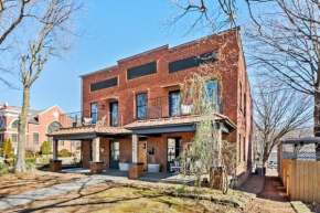 The Brick House-Walk DT or U of A- 3 Suites